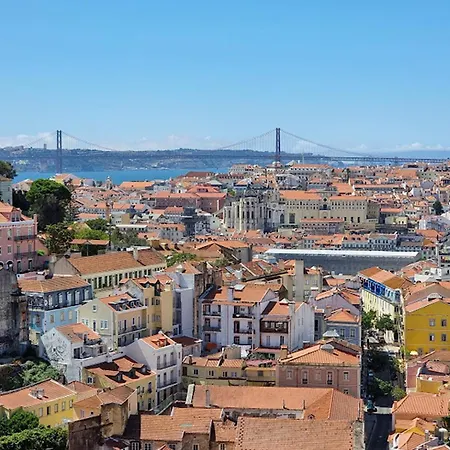 Lägenhet Costa Do Castelo Terrace Lisboa